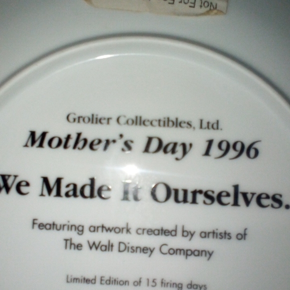 Vintage Disney's Collectors Plate - Picture 5 of 6